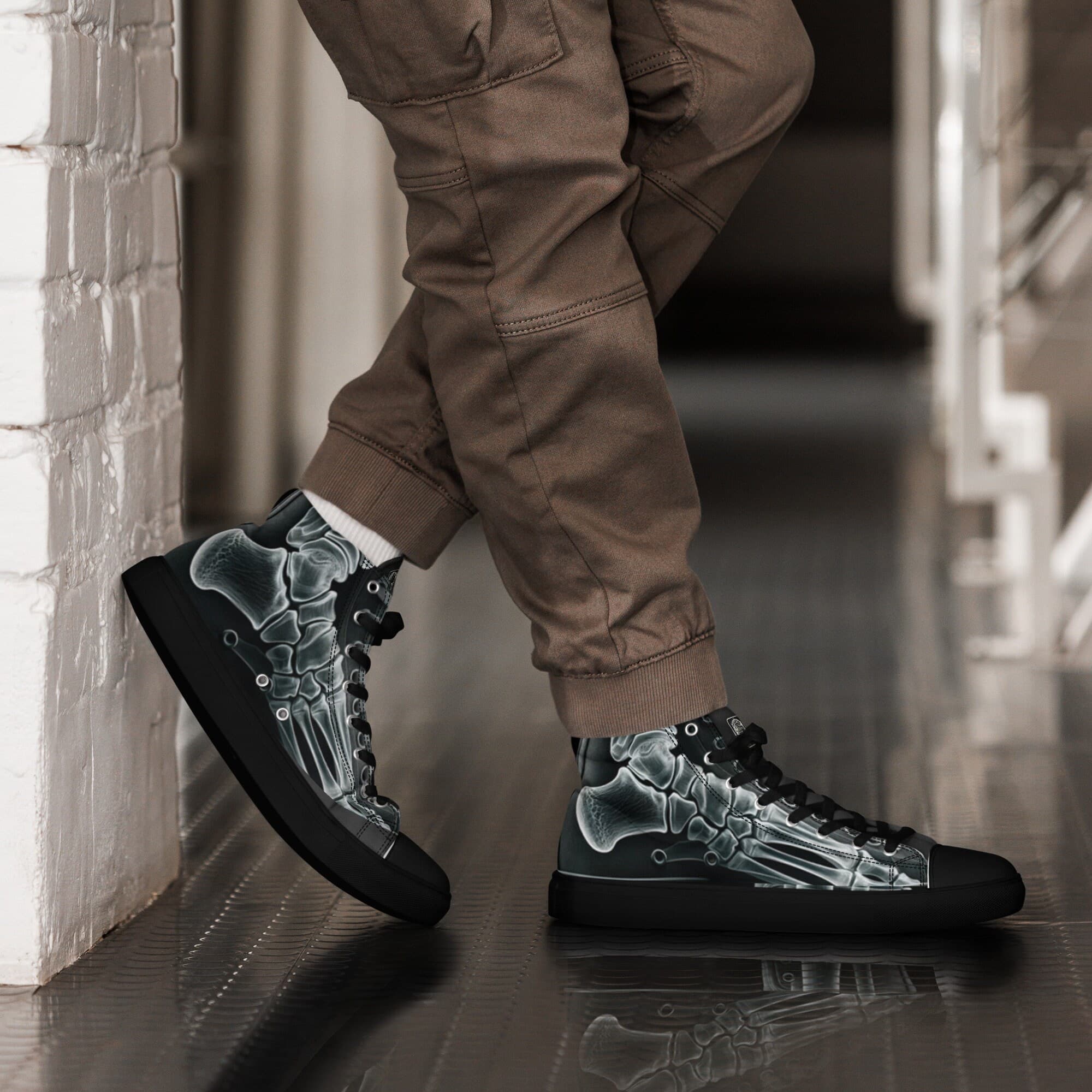 AC-Carvers™ -VW X-Ray Feet- Men’s high top canvas shoes